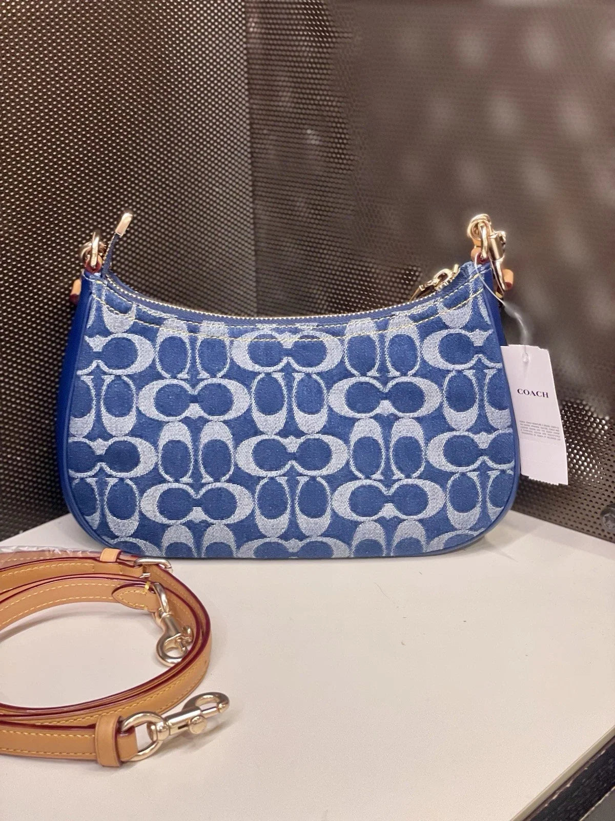 Coach Teri Shoulder Bag in Signature Denim CAF82 / CAK35 – New With Tags