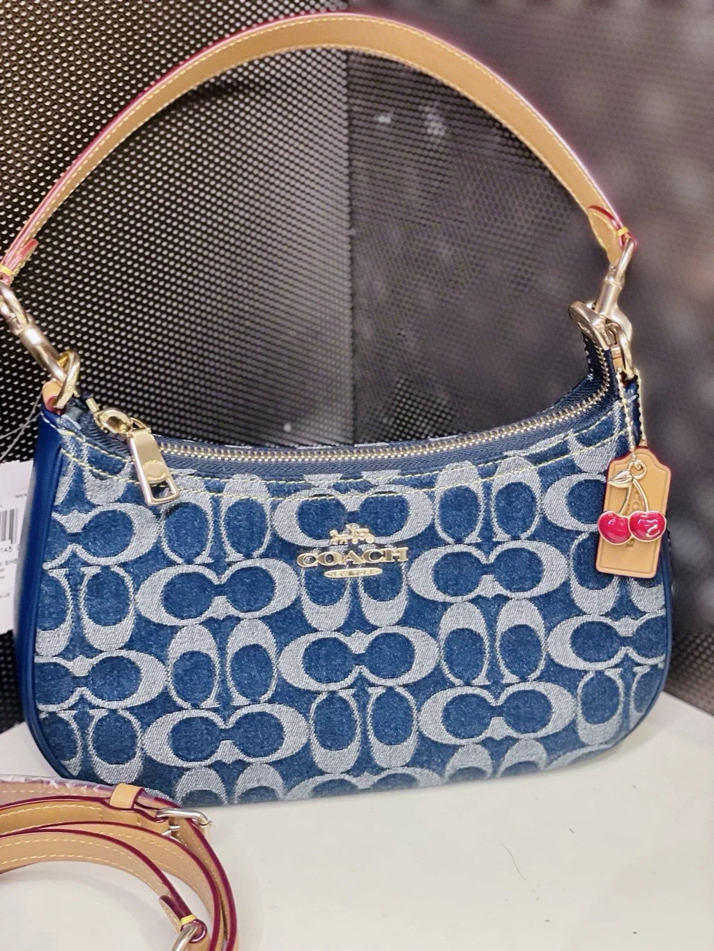 Coach Teri Shoulder Bag in Signature Denim CAF82 / CAK35 – New With Tags